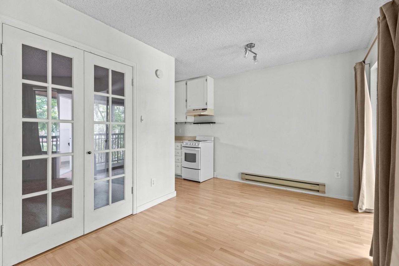 1934 18th St - Photo 3 of 18