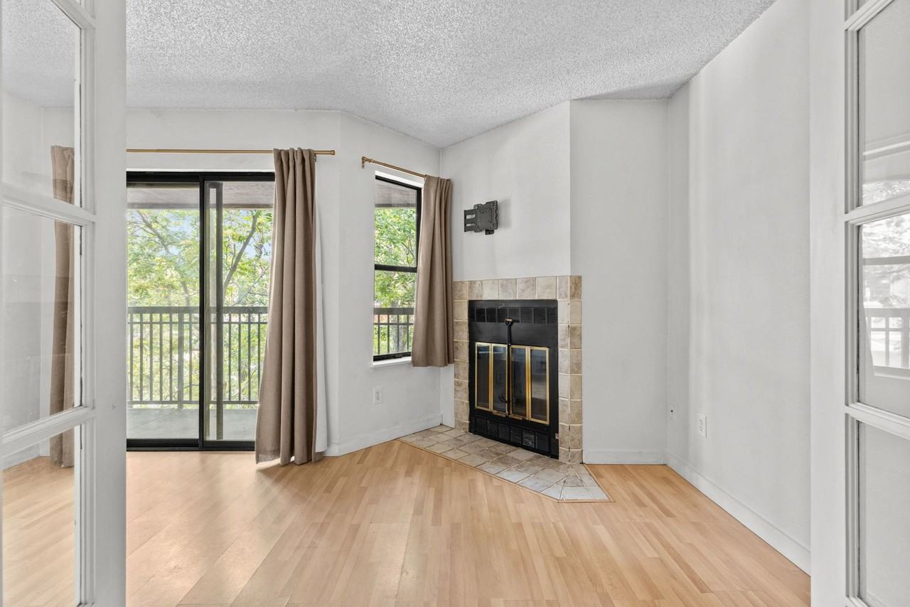 1934 18th St - Photo 6 of 18