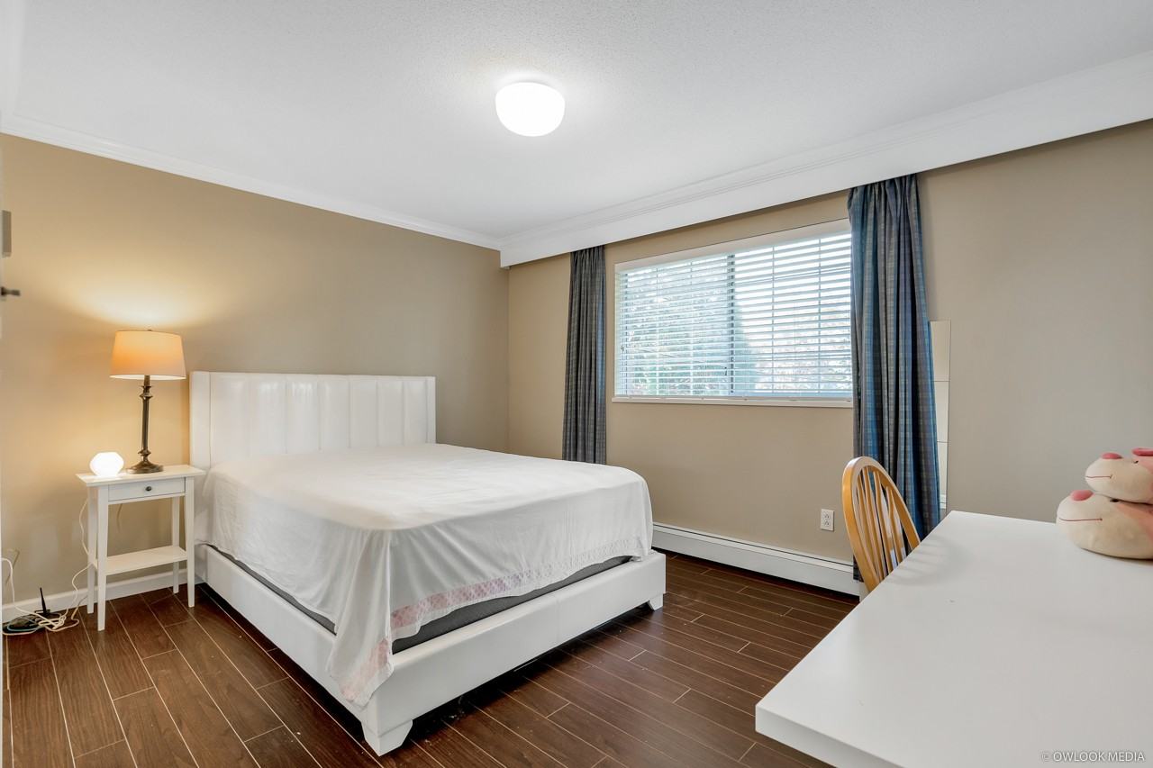 3282 West King Edward Avenue - Photo 5 of 13