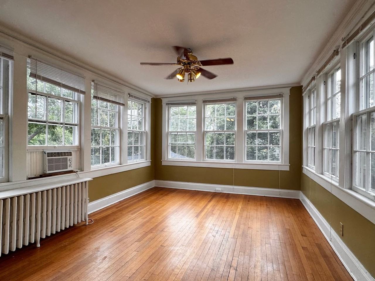111 Washington Ave - Photo 4 of 50