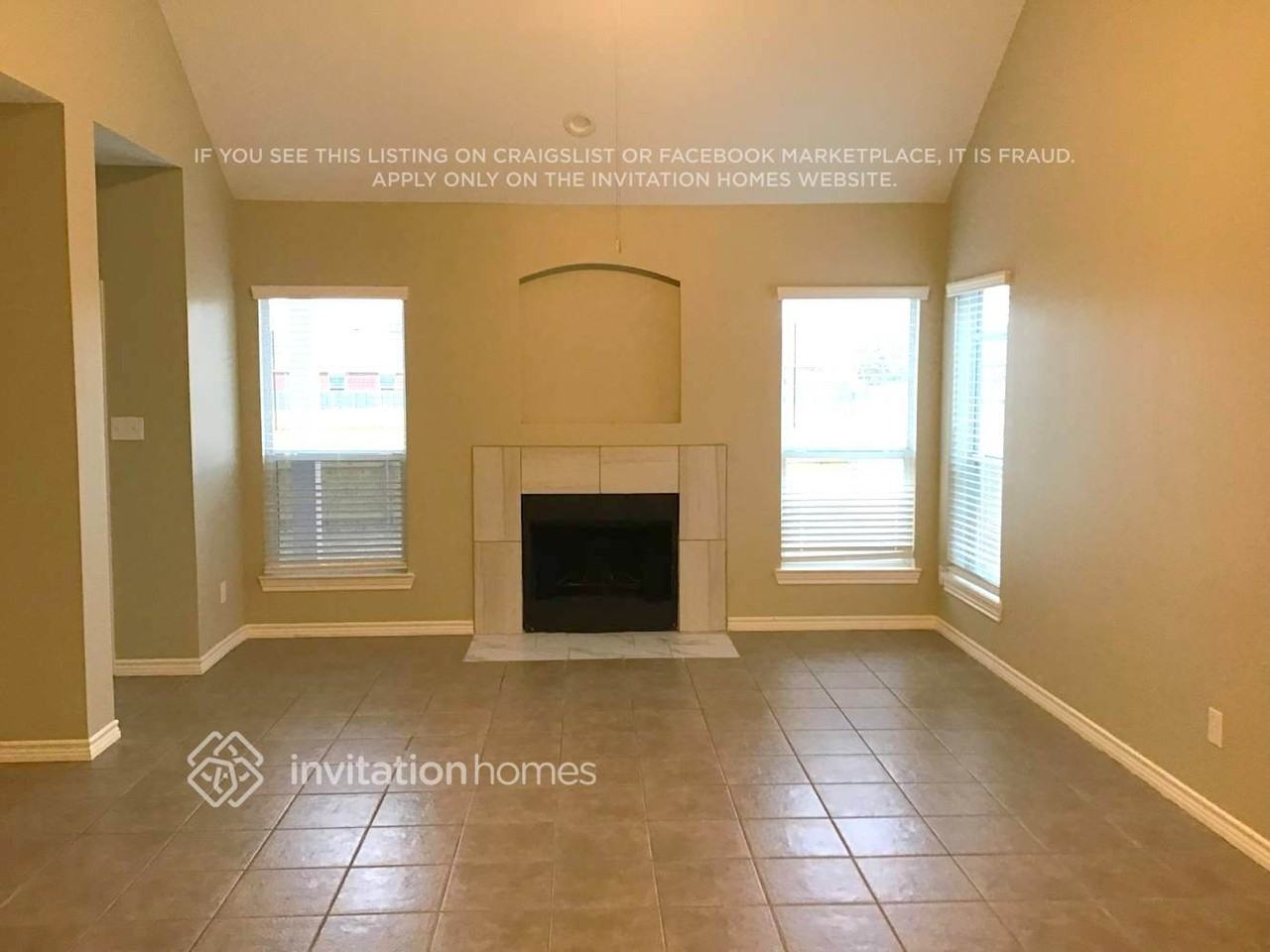 9913 Old Field Dr - Photo 2 of 16