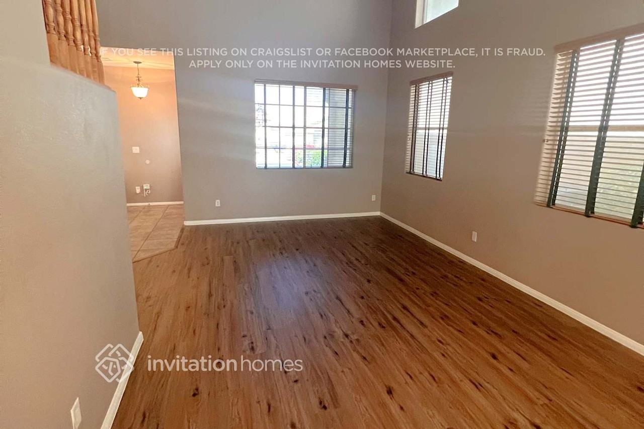 5795 Farmhouse Ct - Photo 5 of 20