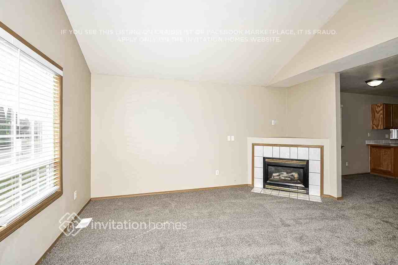 20213 13th Avenue Ct E - Photo 3 of 17