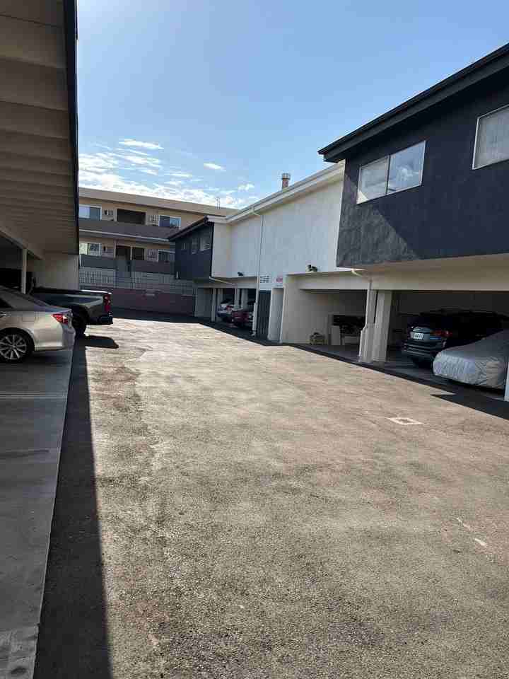 Burbank - Photo 3 of 3