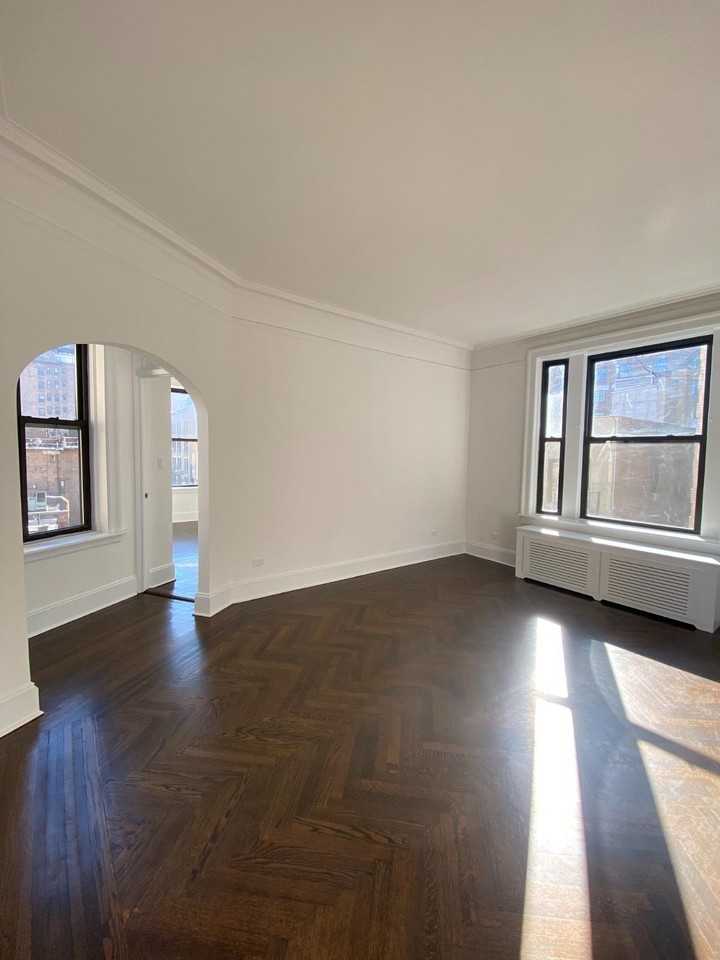 W 72nd St #2D - Photo 2 of 9