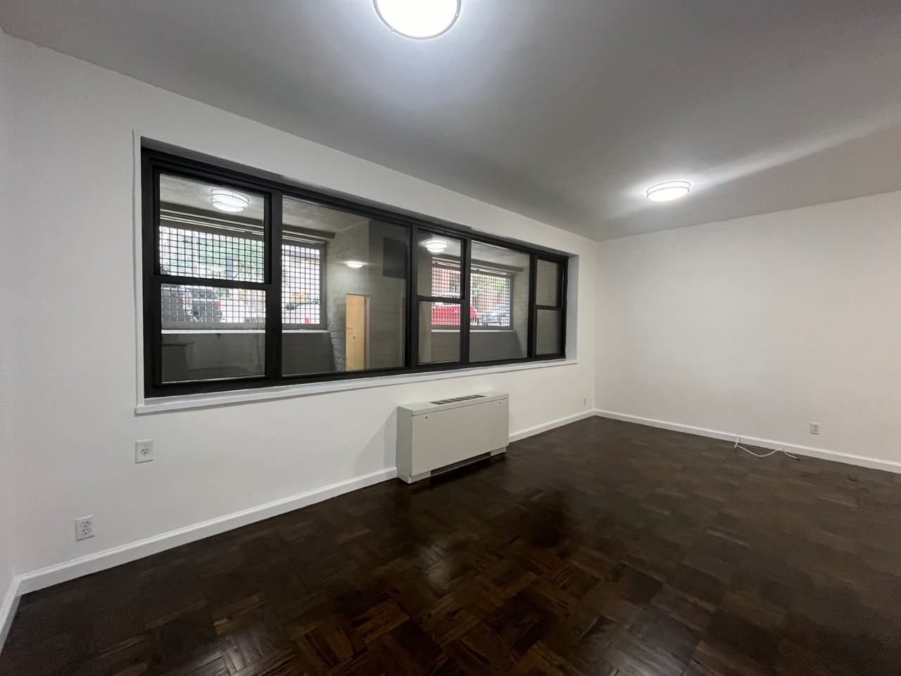 E 56th St #2E - Photo 3 of 7