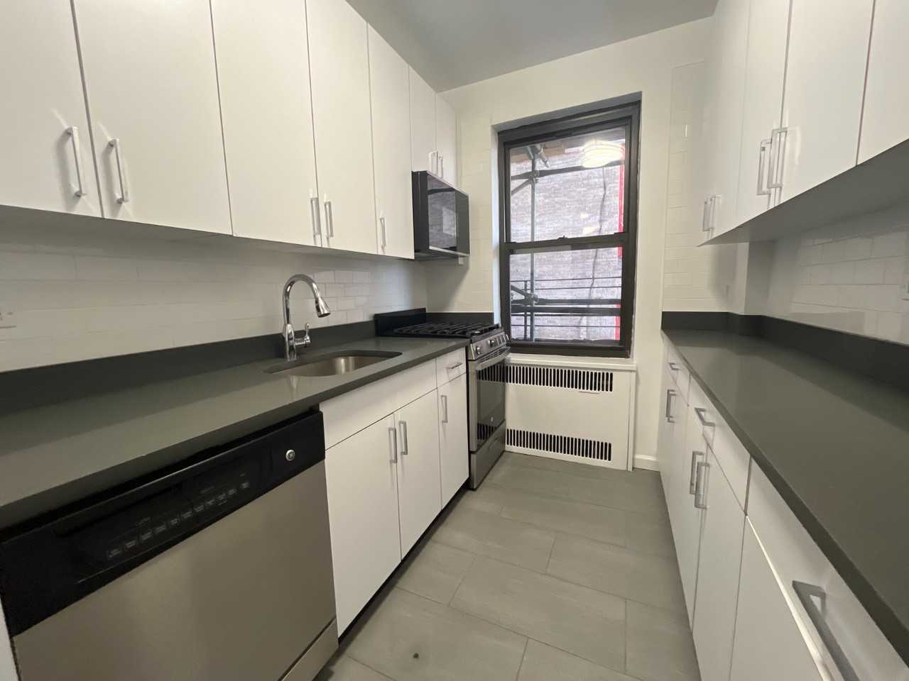 5th Ave #9B - Photo 4 of 4