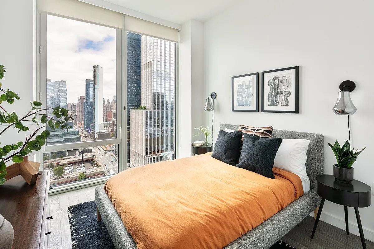 W 30th St #33G - Photo 3 of 20