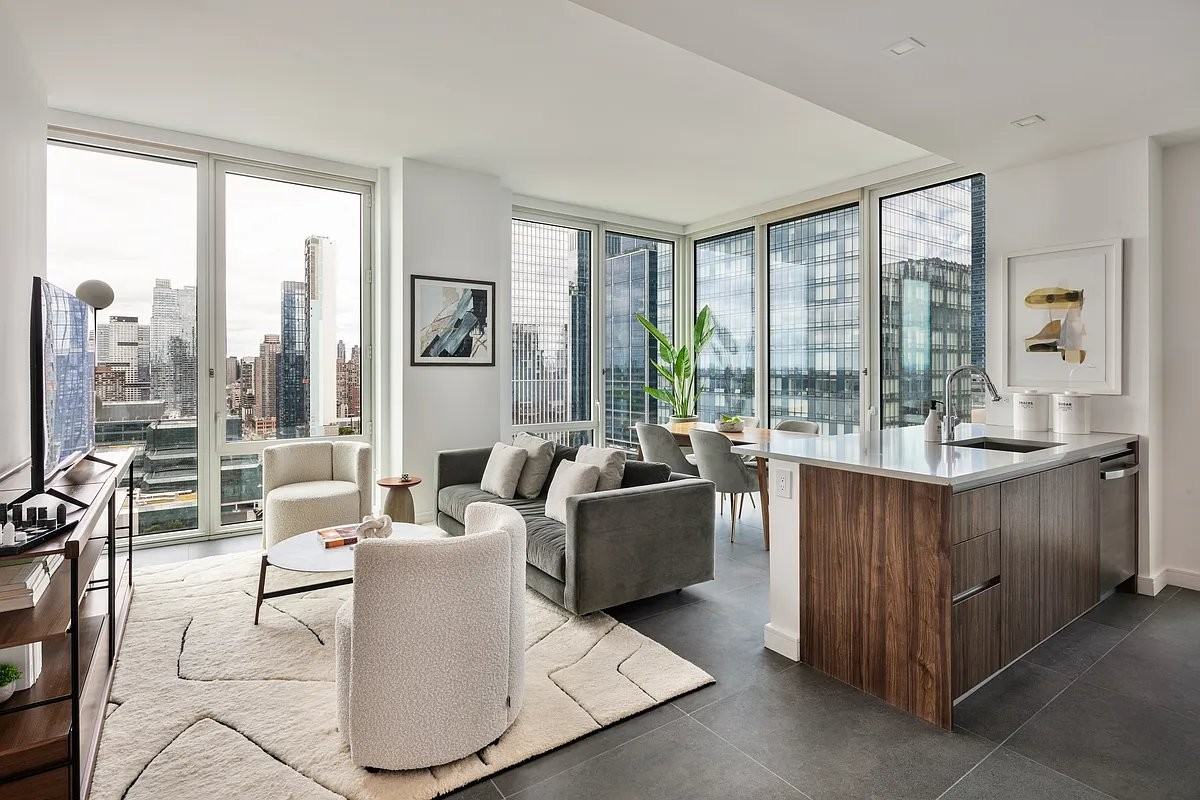 W 30th St #33G - Photo 4 of 20