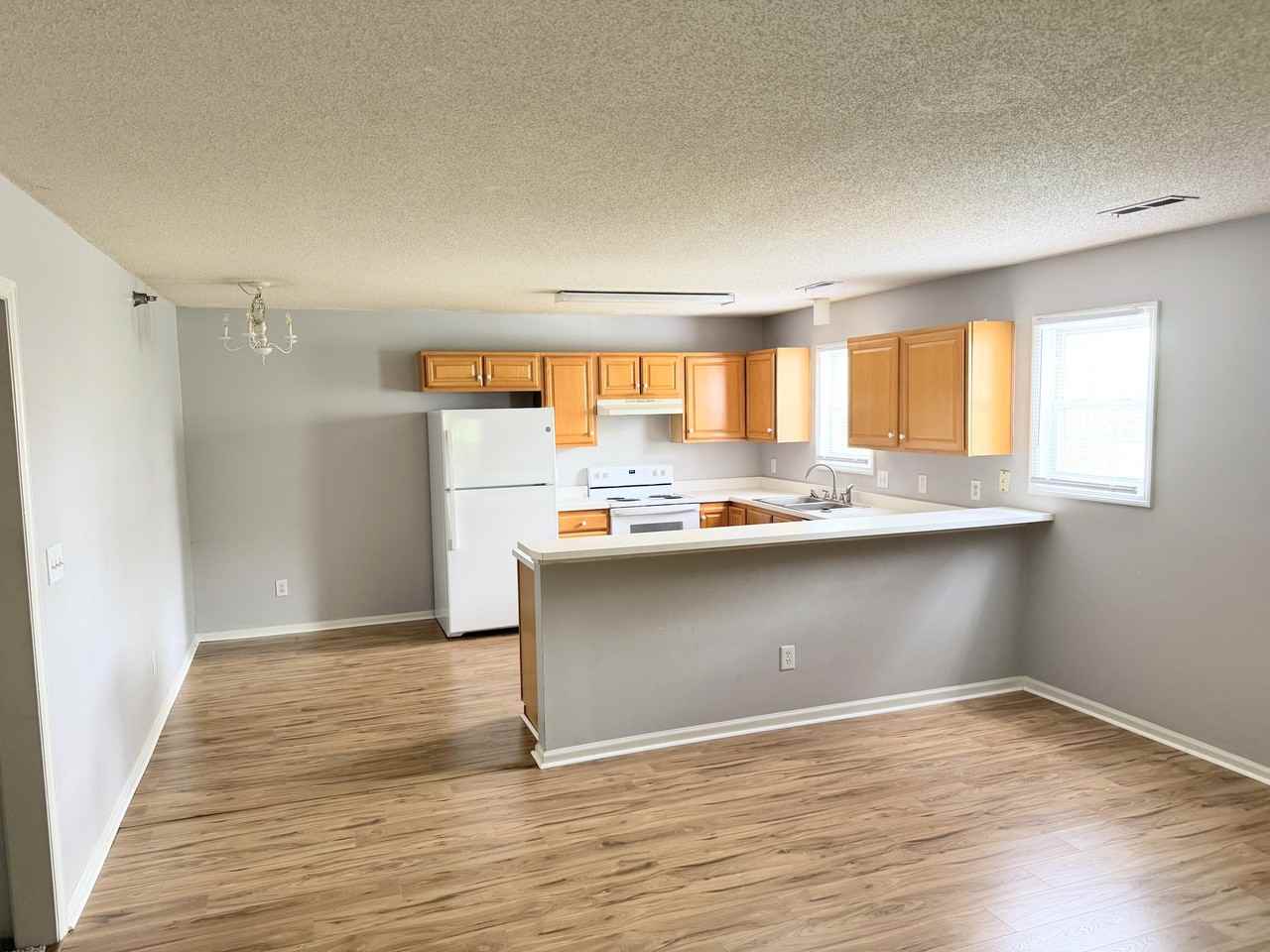 518 N 2nd St #202 - Photo 3 of 7