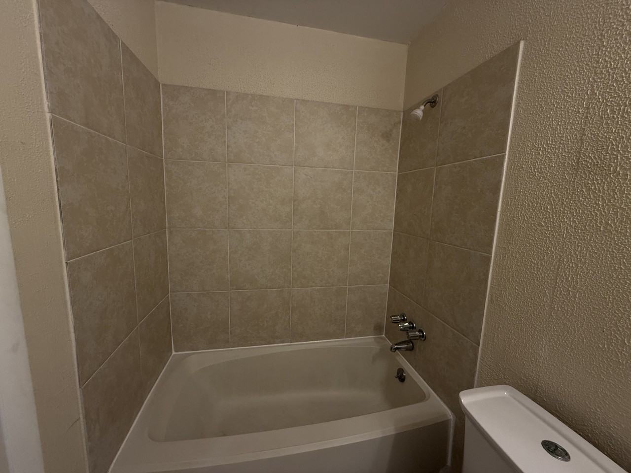 808 Meadowbrook Dr #1 - Photo 6 of 15