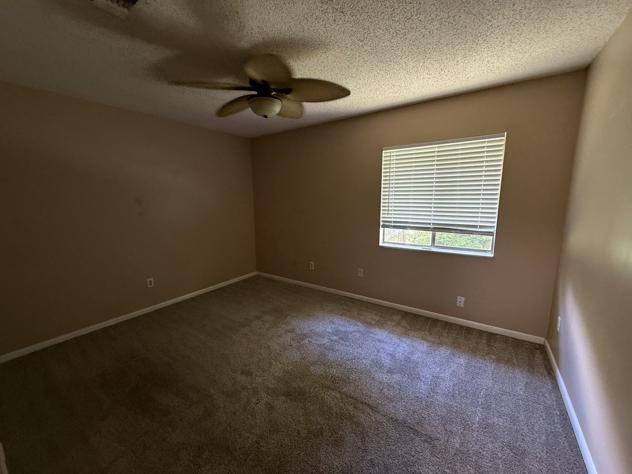 808 Meadowbrook Dr #1 - Photo 7 of 15