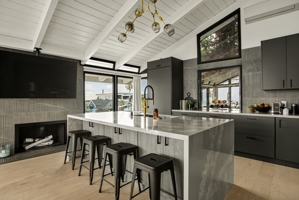 featured image of 2568 Bonita Way #1