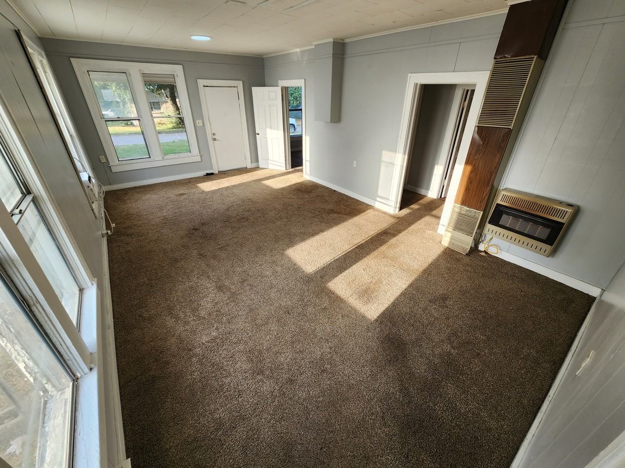 800 W 9th St #1 - Photo 4 of 12