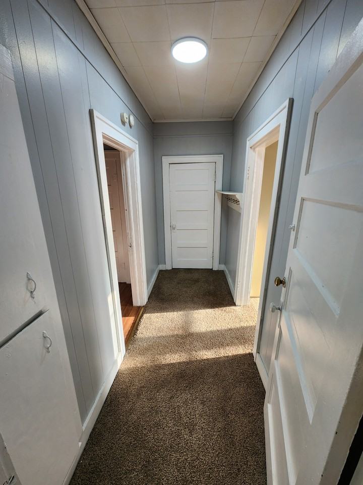 800 W 9th St #1 - Photo 6 of 12