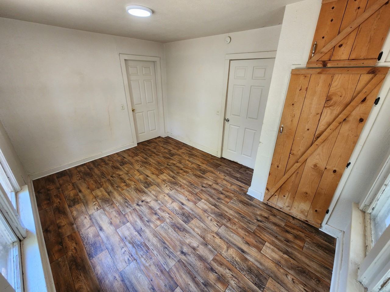 510 N Division St #1 - Photo 3 of 11