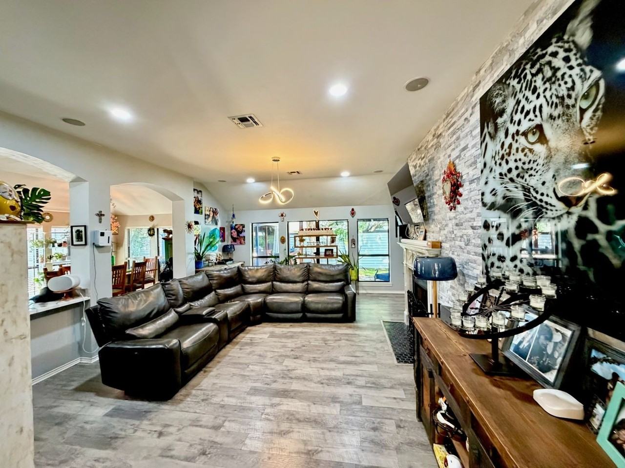 5838 Manchester Ln - Photo 5 of 37
