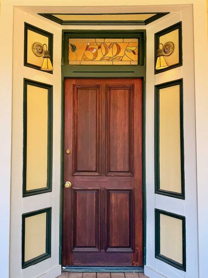 522 Sacramento St #1 - Photo 3 of 32