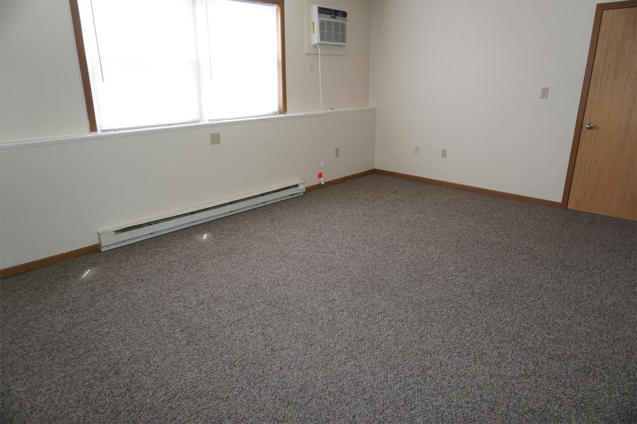 3029 River Rd #2 - Photo 6 of 9