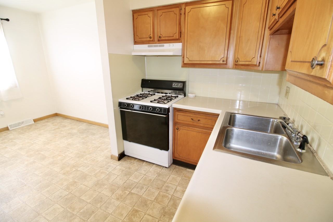 4527 12th Ave #1 - Photo 5 of 19