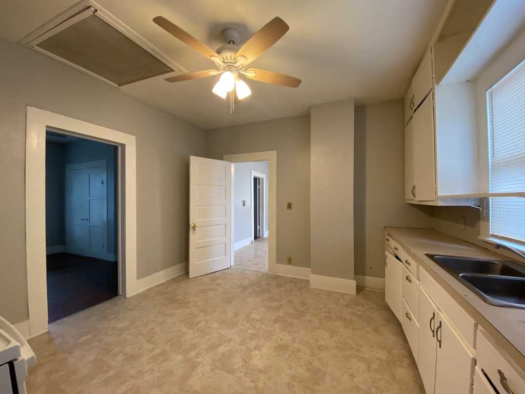 405 S Washington Ave #1 - Photo 6 of 10