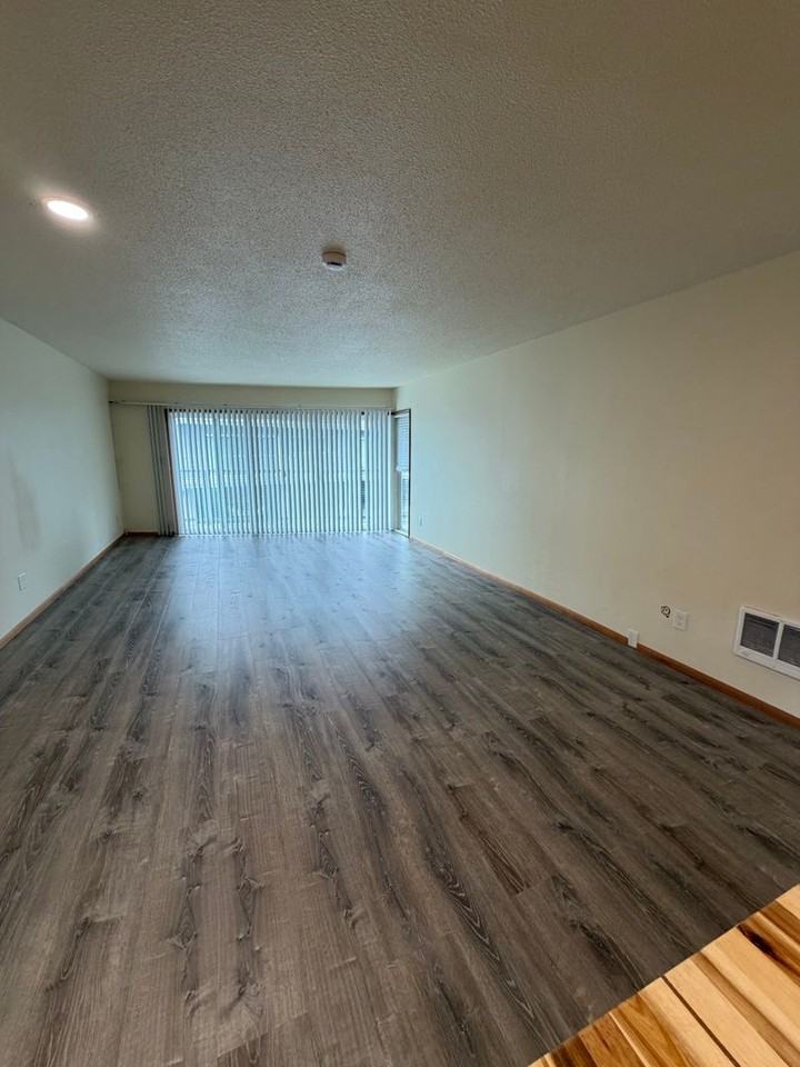 Citadel Apartments - Photo 5 of 18