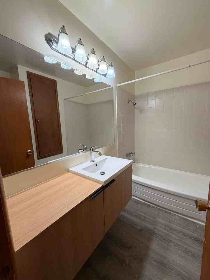 Citadel Apartments - Photo 7 of 18