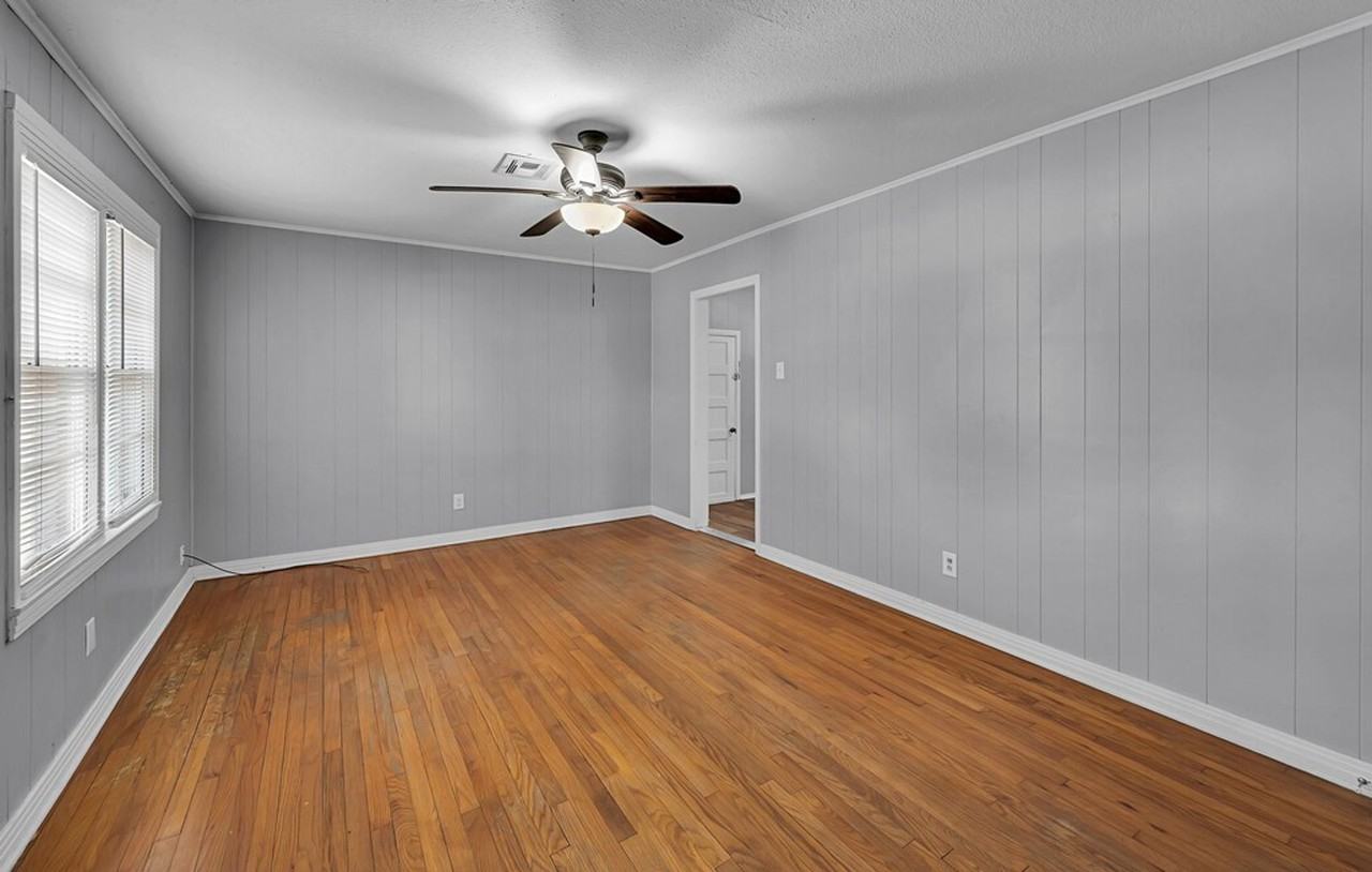 3824 James Ave - Photo 3 of 20
