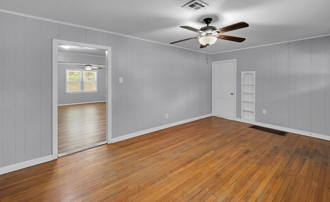 3824 James Ave - Photo 5 of 20