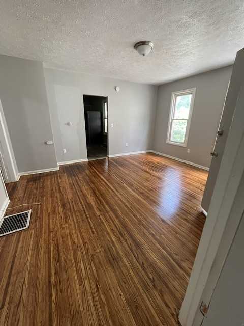 56 Cady St #DN - Photo 4 of 8