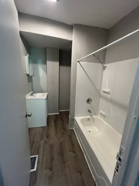 56 Cady St #DN - Photo 7 of 8