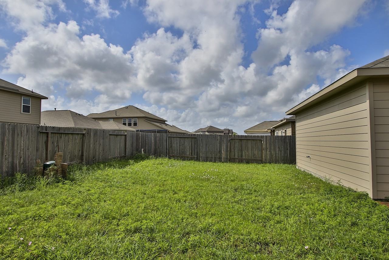 2209 Onyx Ct #1 - Photo 3 of 29