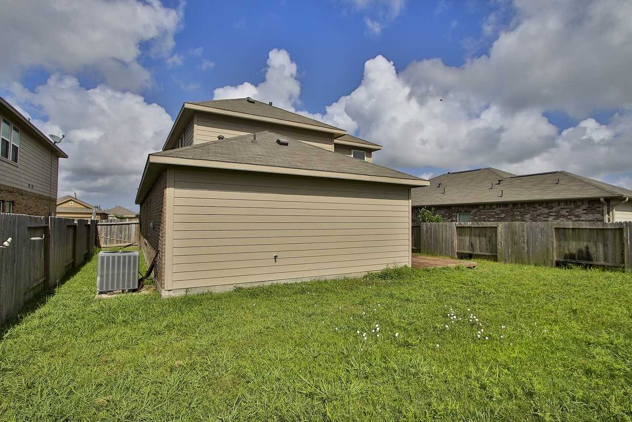 2209 Onyx Ct #1 - Photo 4 of 29