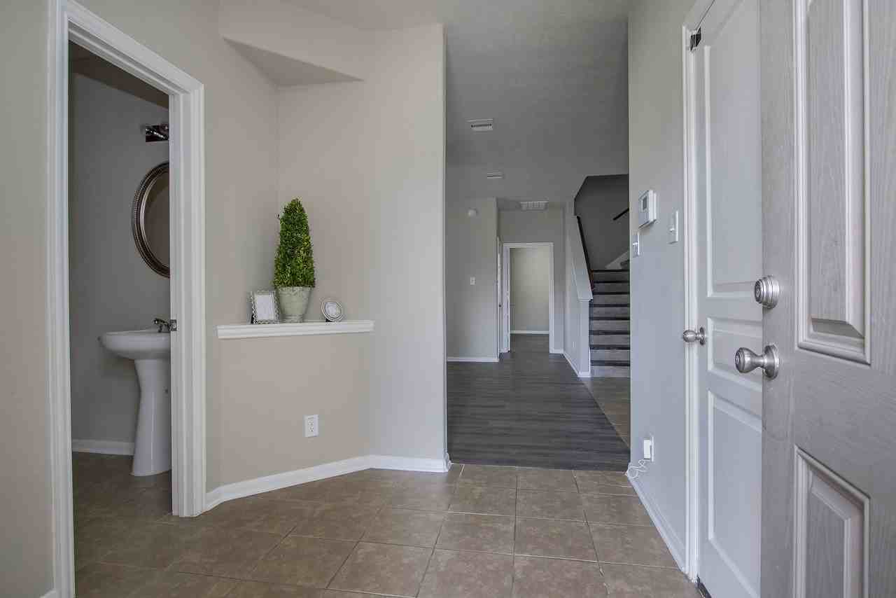 2209 Onyx Ct #1 - Photo 7 of 29