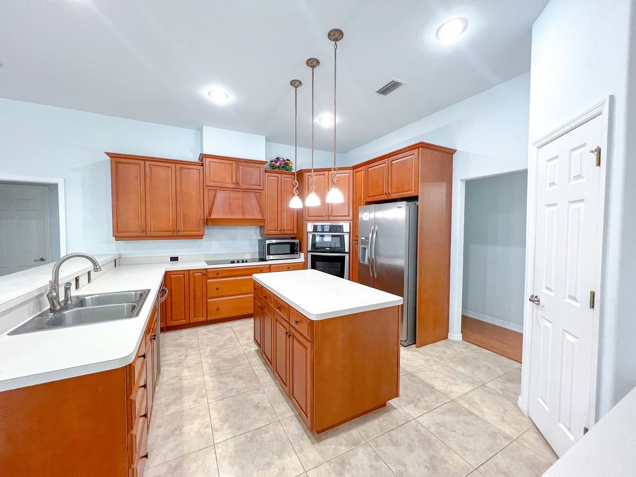 1486 Sw 87th St #1 - Photo 6 of 28