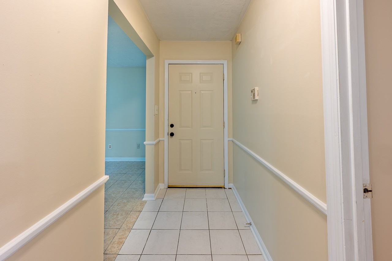 868 Brookfield Pkwy #A - Photo 2 of 11