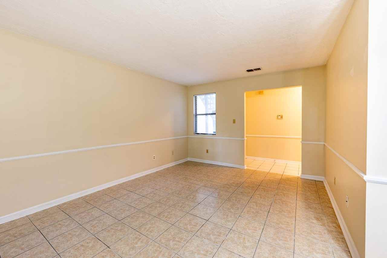 868 Brookfield Pkwy #A - Photo 4 of 11