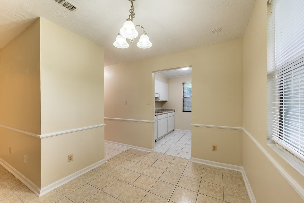 868 Brookfield Pkwy #A - Photo 6 of 11