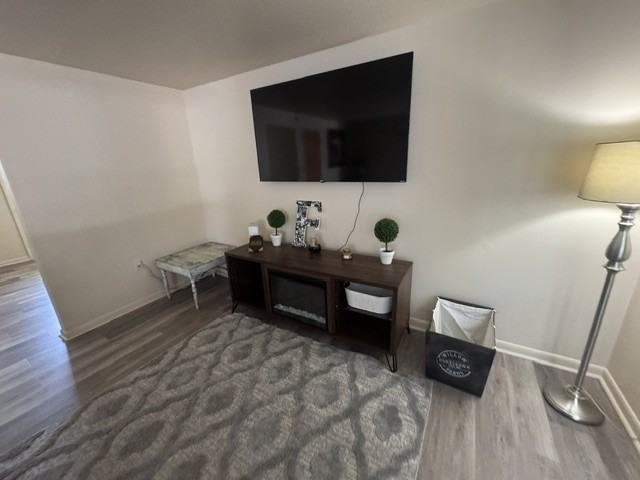 613 Lincoln Way W #D - Photo 2 of 9