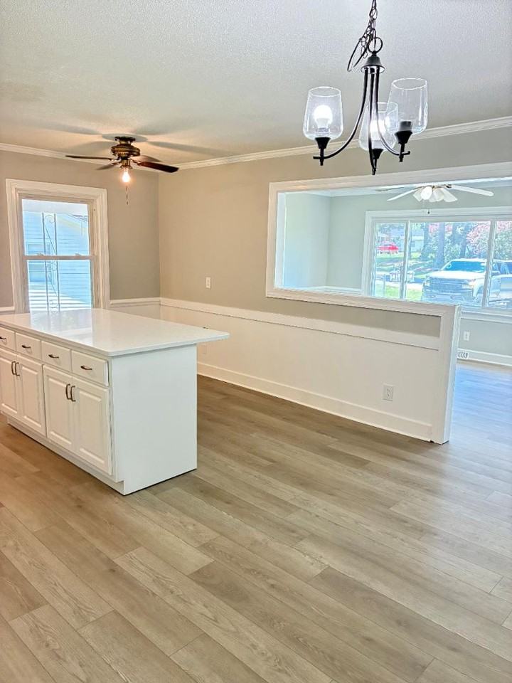 5020 Oakdale Rd - Photo 6 of 11