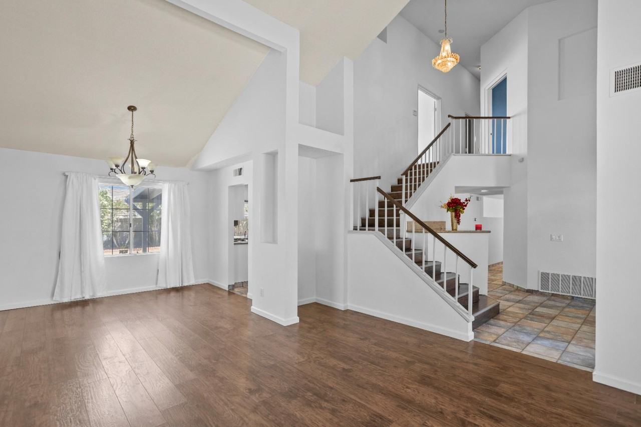 14710 Ponderosa Ranch Rd - Photo 4 of 20