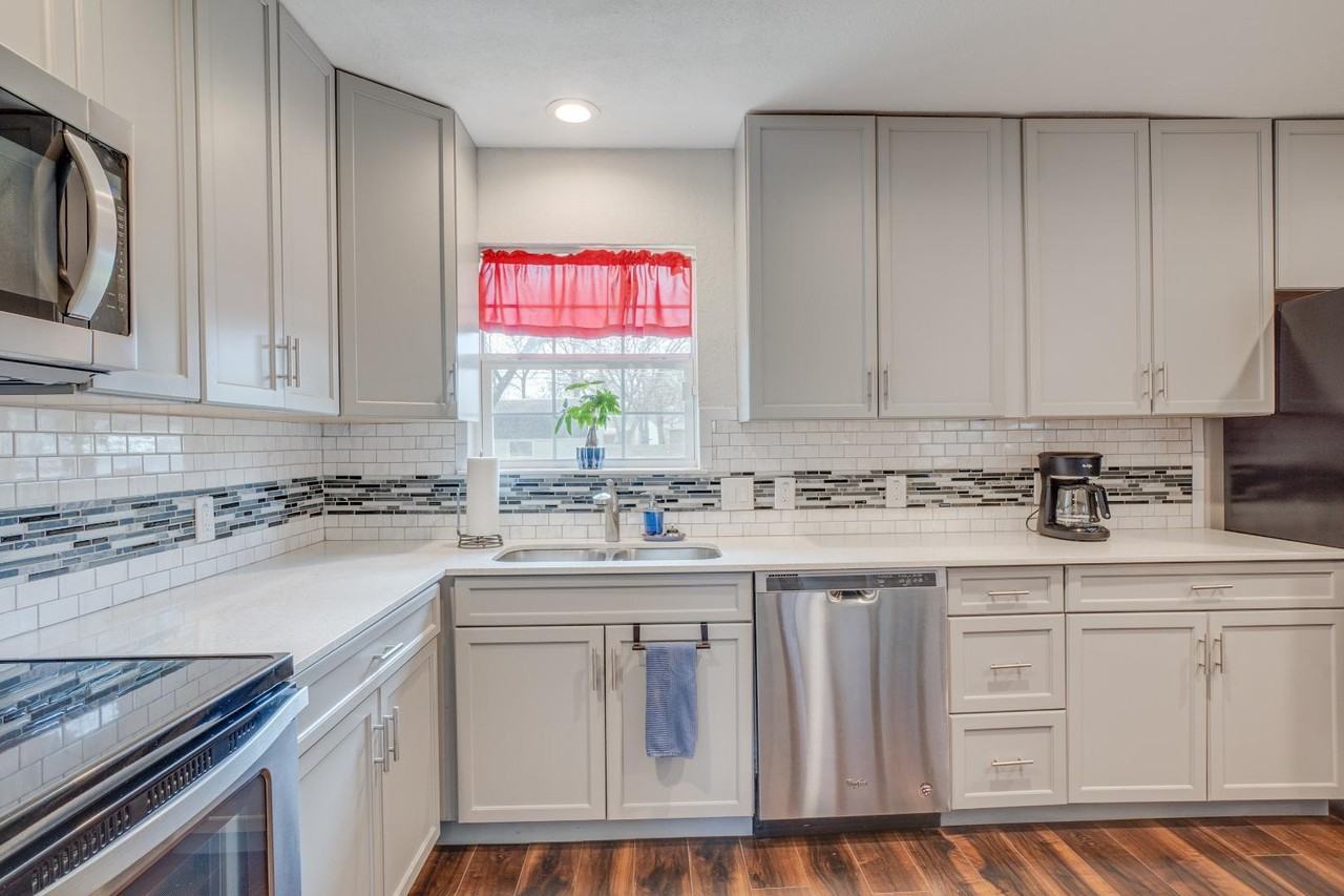 2822 Materhorn Dr - Photo 6 of 20