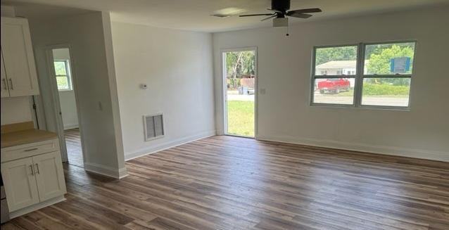 232 Se Eloise Ave - Photo 5 of 18