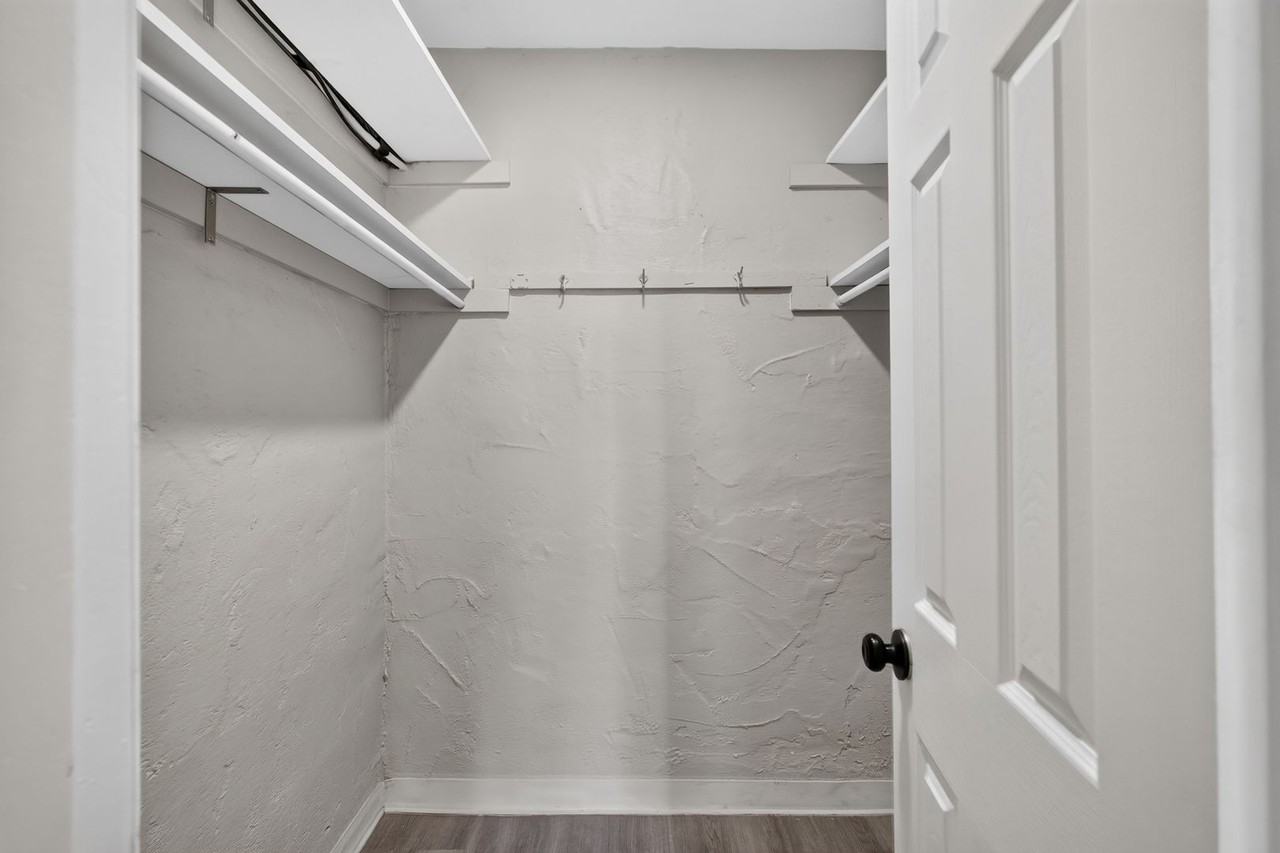 Welcome to Route 66 Apartments in Albuquerque, NM - Photo 3 of 9