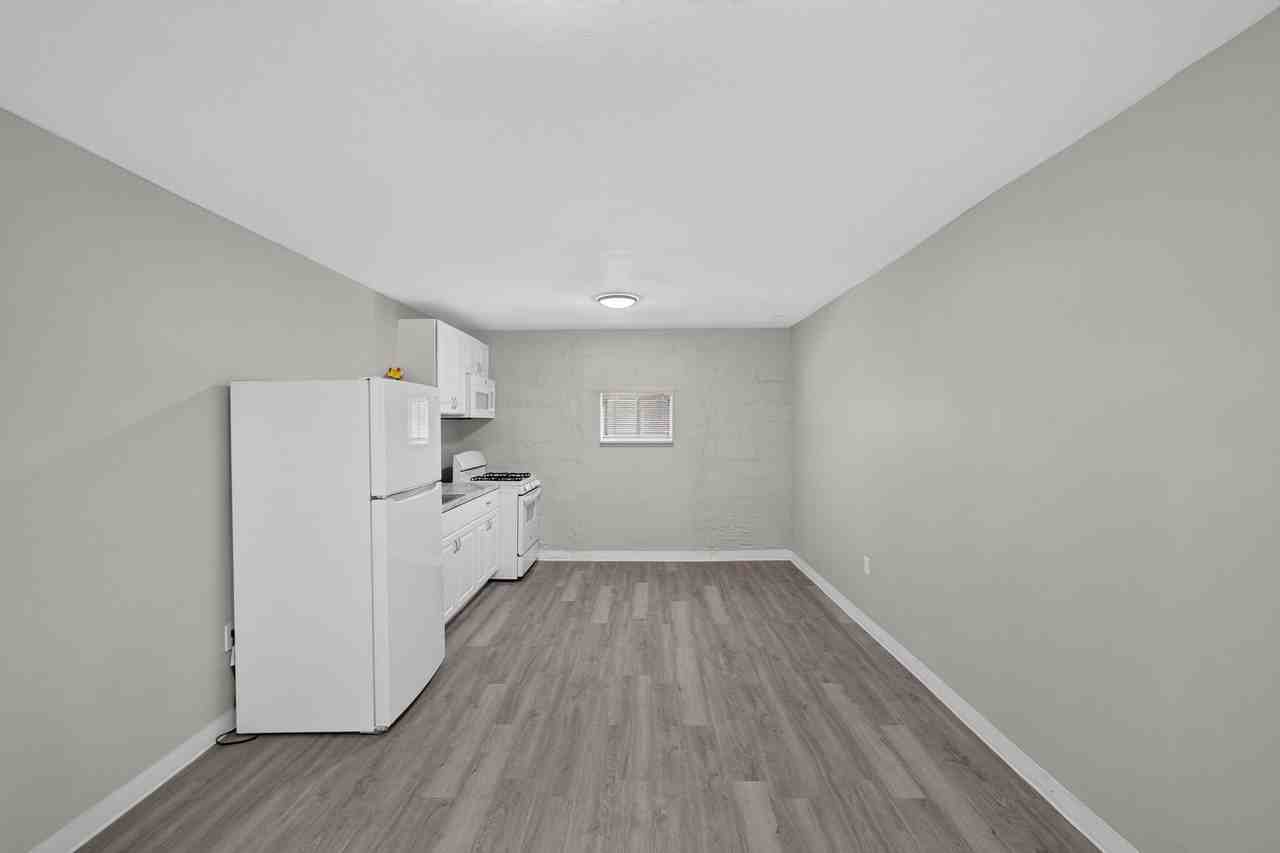 Welcome to Route 66 Apartments in Albuquerque, NM - Photo 4 of 9