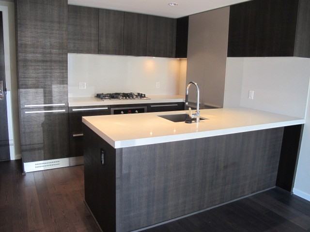 1351 Continental St - Photo 4 of 11