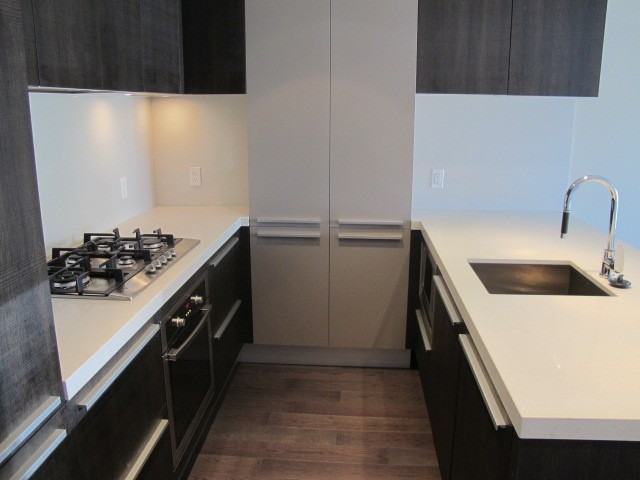 1351 Continental St - Photo 5 of 11