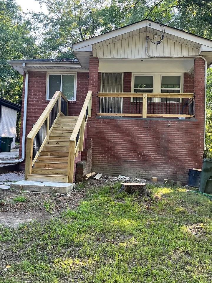 284 Spellman St Nw - Photo 2 of 10