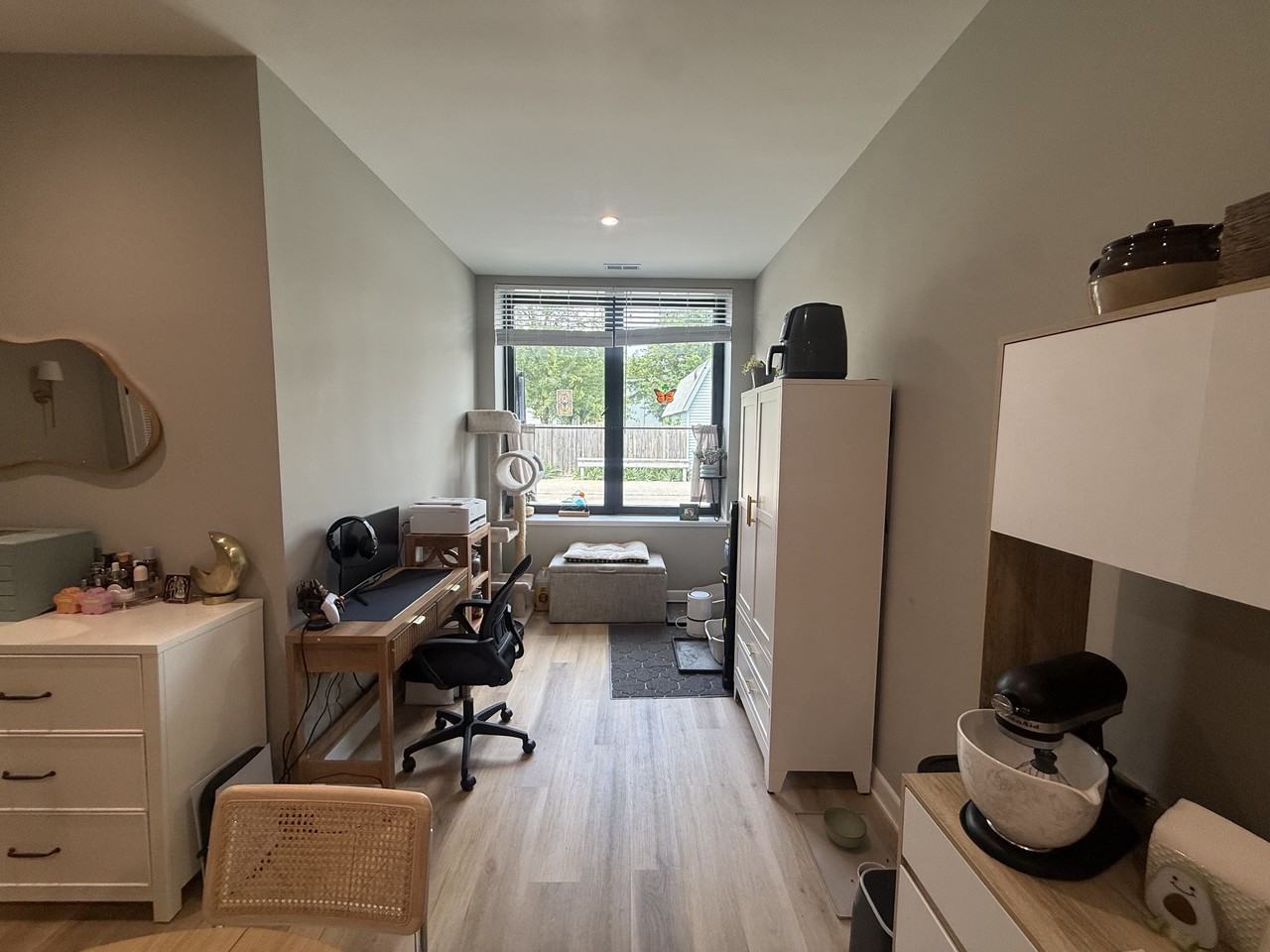 5912 N Nashotah Ave #105 - Photo 7 of 10