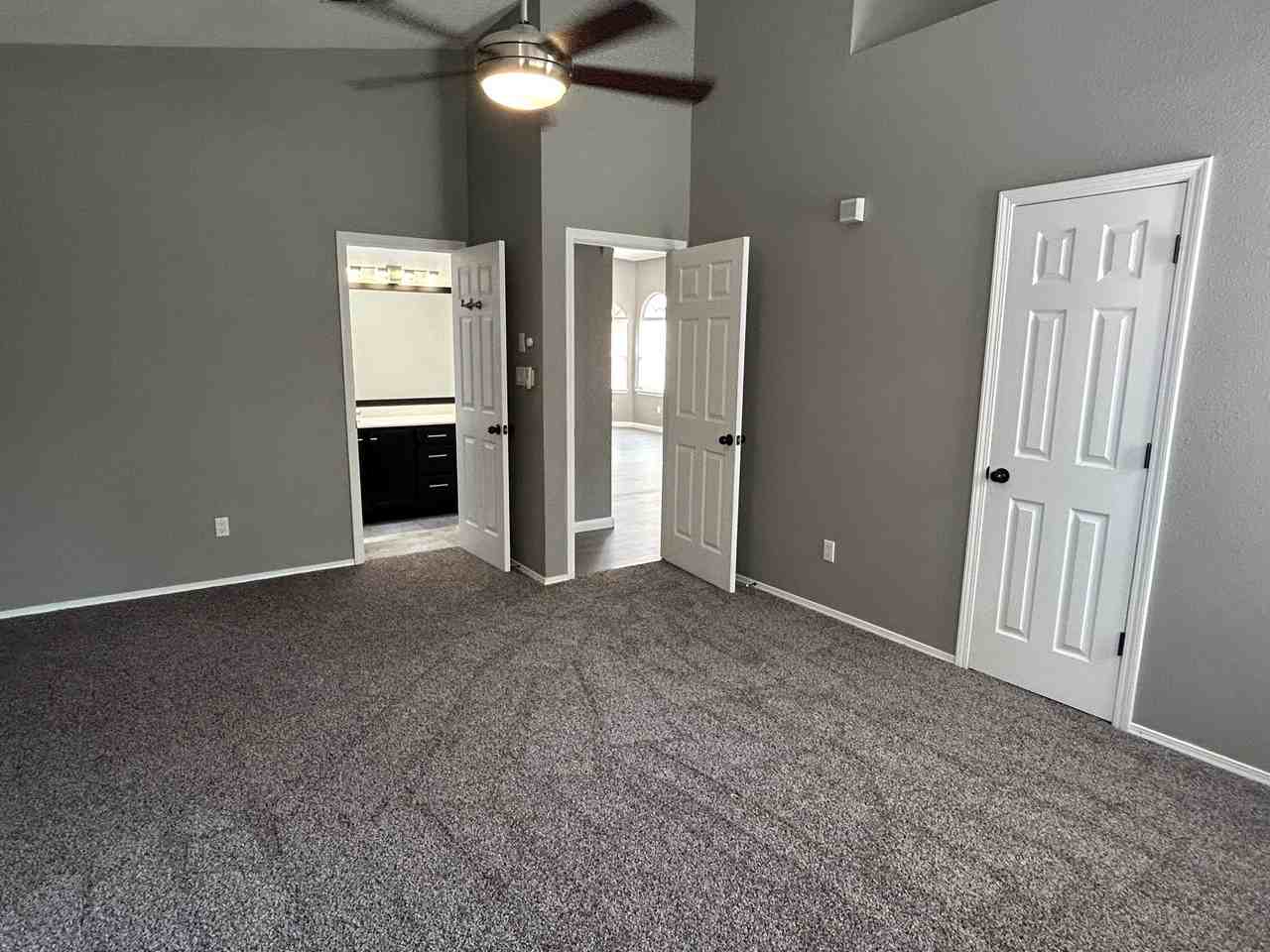 7224 Boxwood Ave Ne #1 - Photo 6 of 20